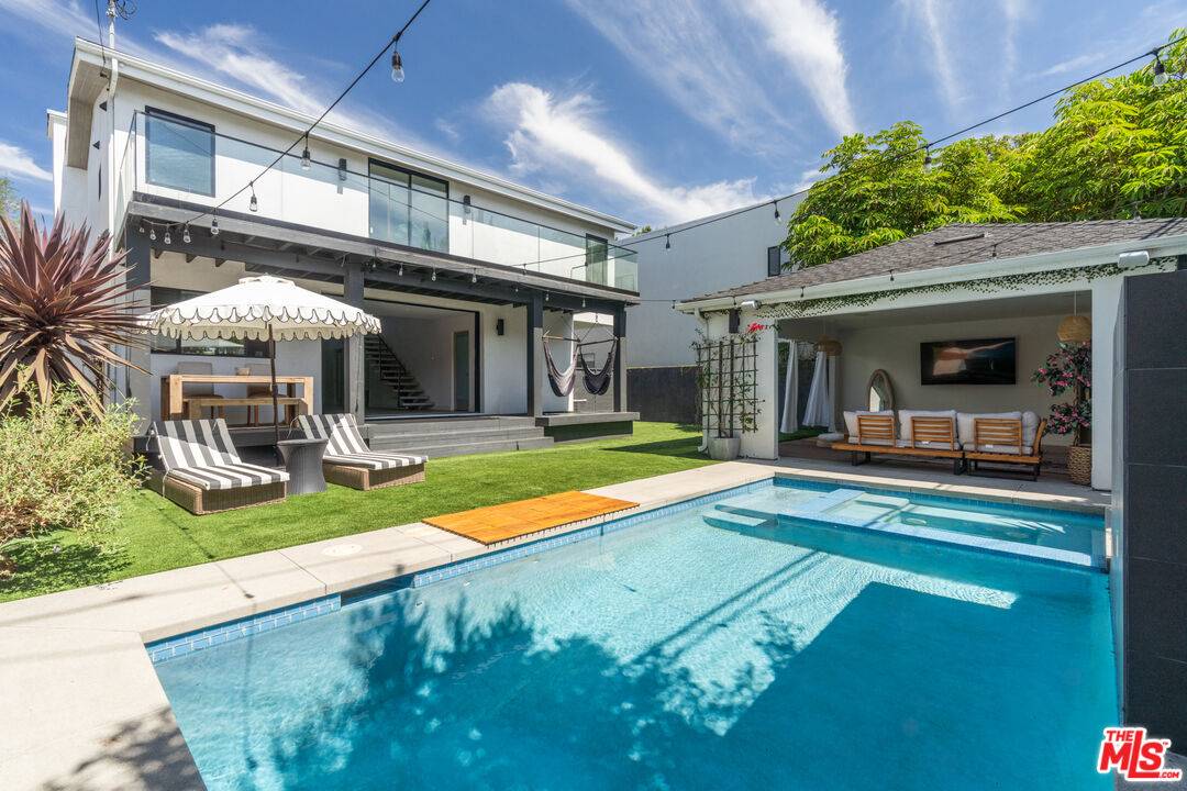 3207   Thatcher Ave 5BR Marina Del Rey La