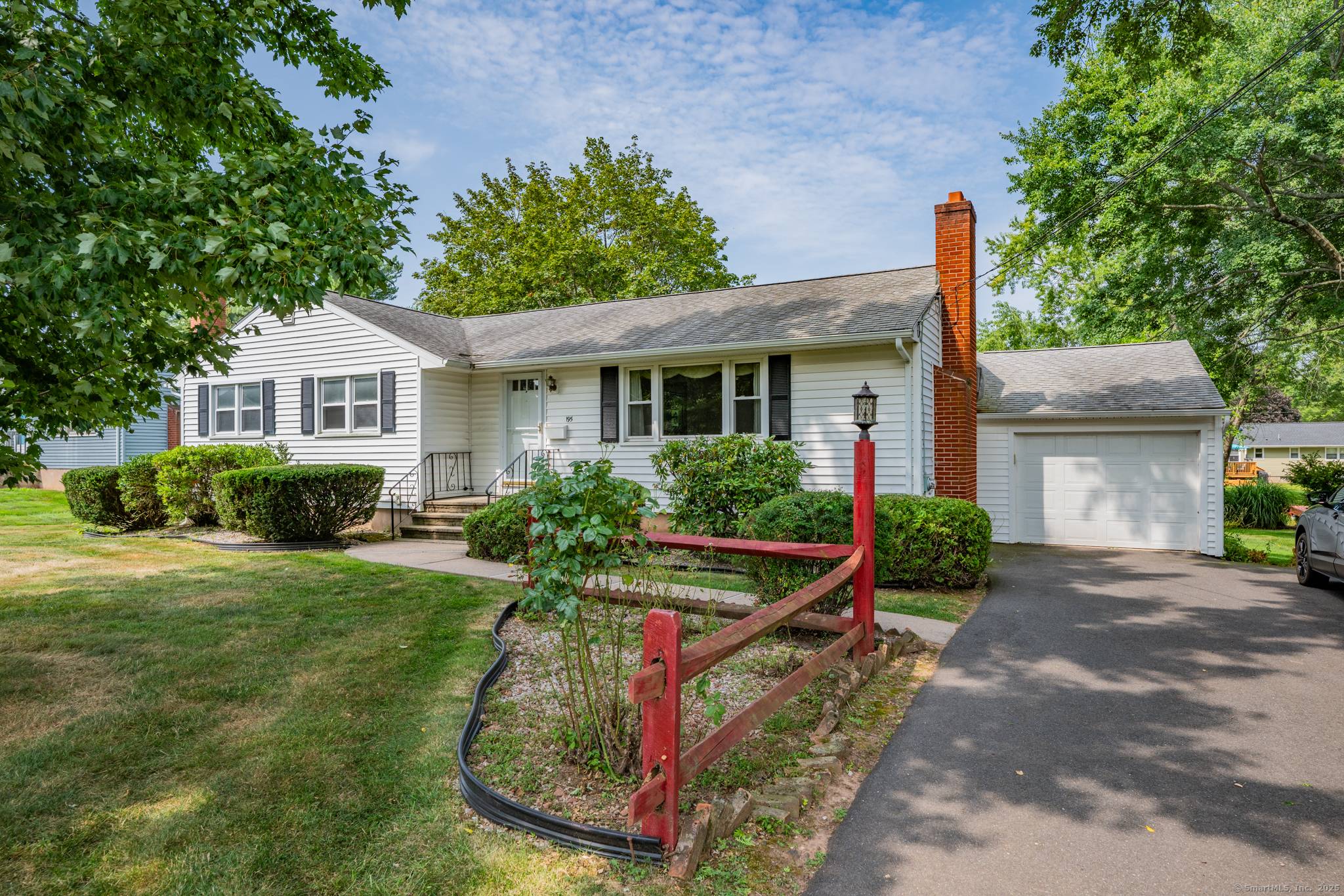 Welcome Home to this beautiful 3 bedroom, 2 bath Ranch located in one of Wethersfield's most desirable neighborhoods !