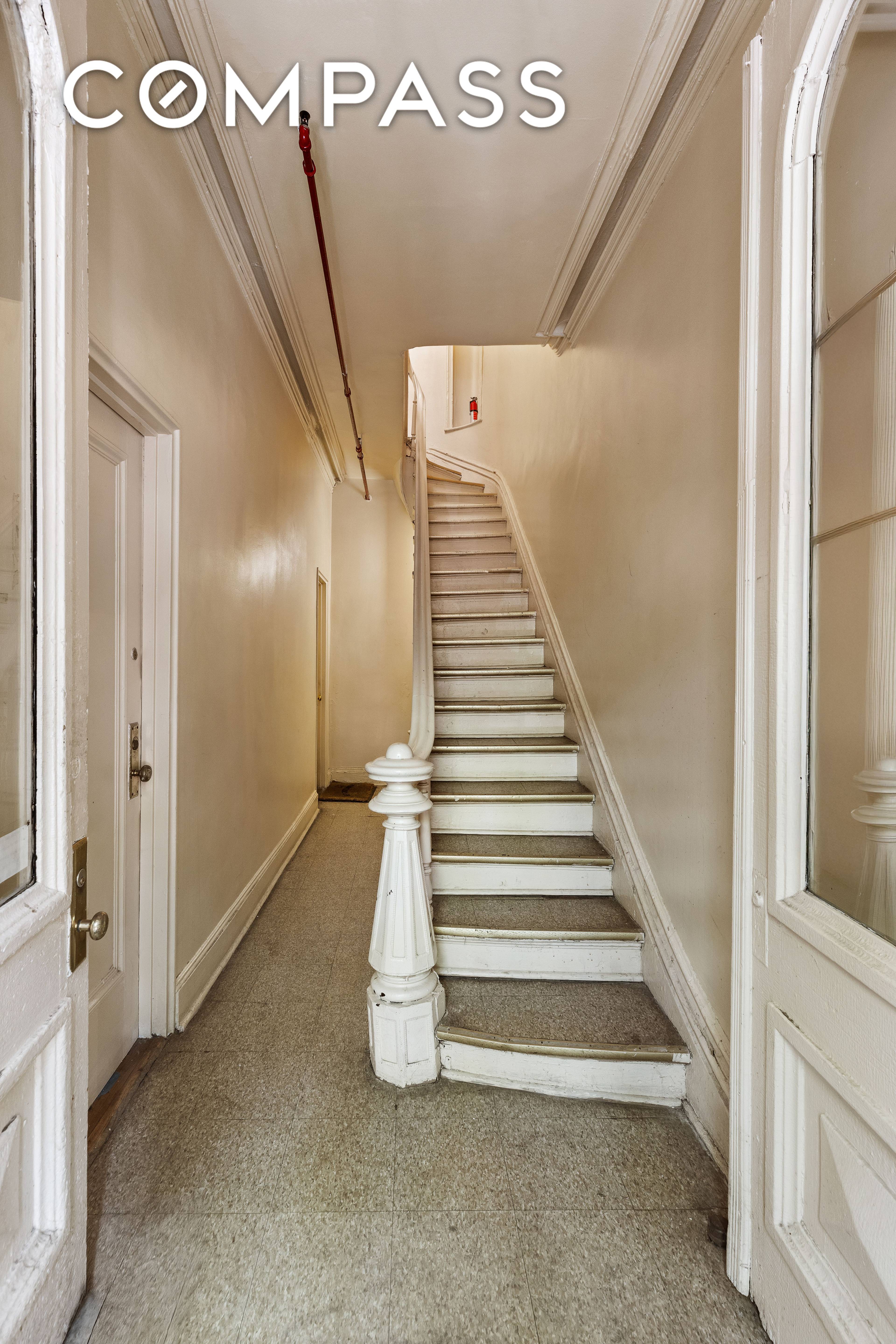 118 St. James Place Six Family Clinton Hill, Brooklyn I Lot Size 20.