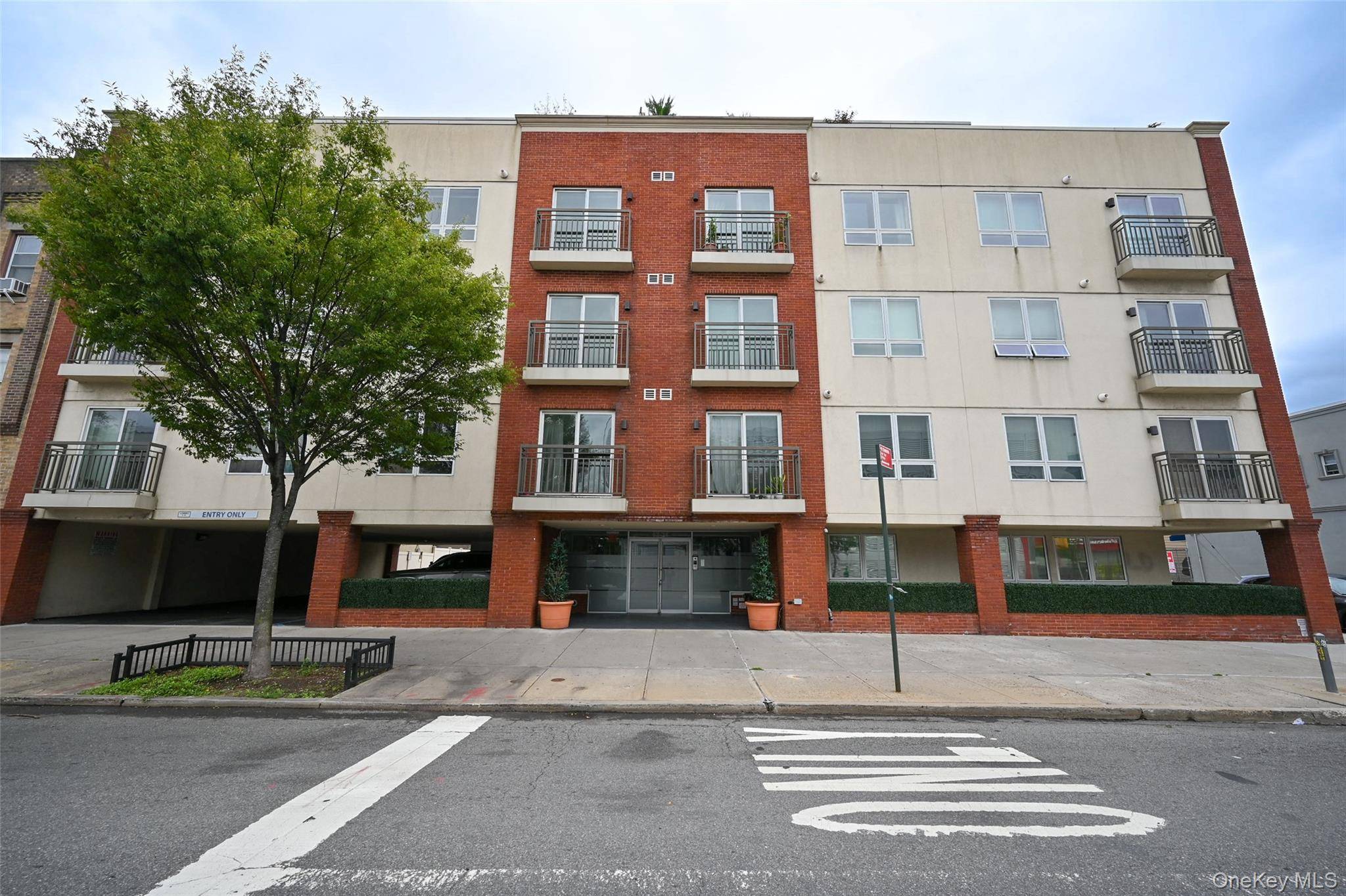 This spacious and stylish one bedroom condo boasts stainless steel appliances, beautiful hardwood floors, an in unit washer and dryer, and a charming Juliette balcony.