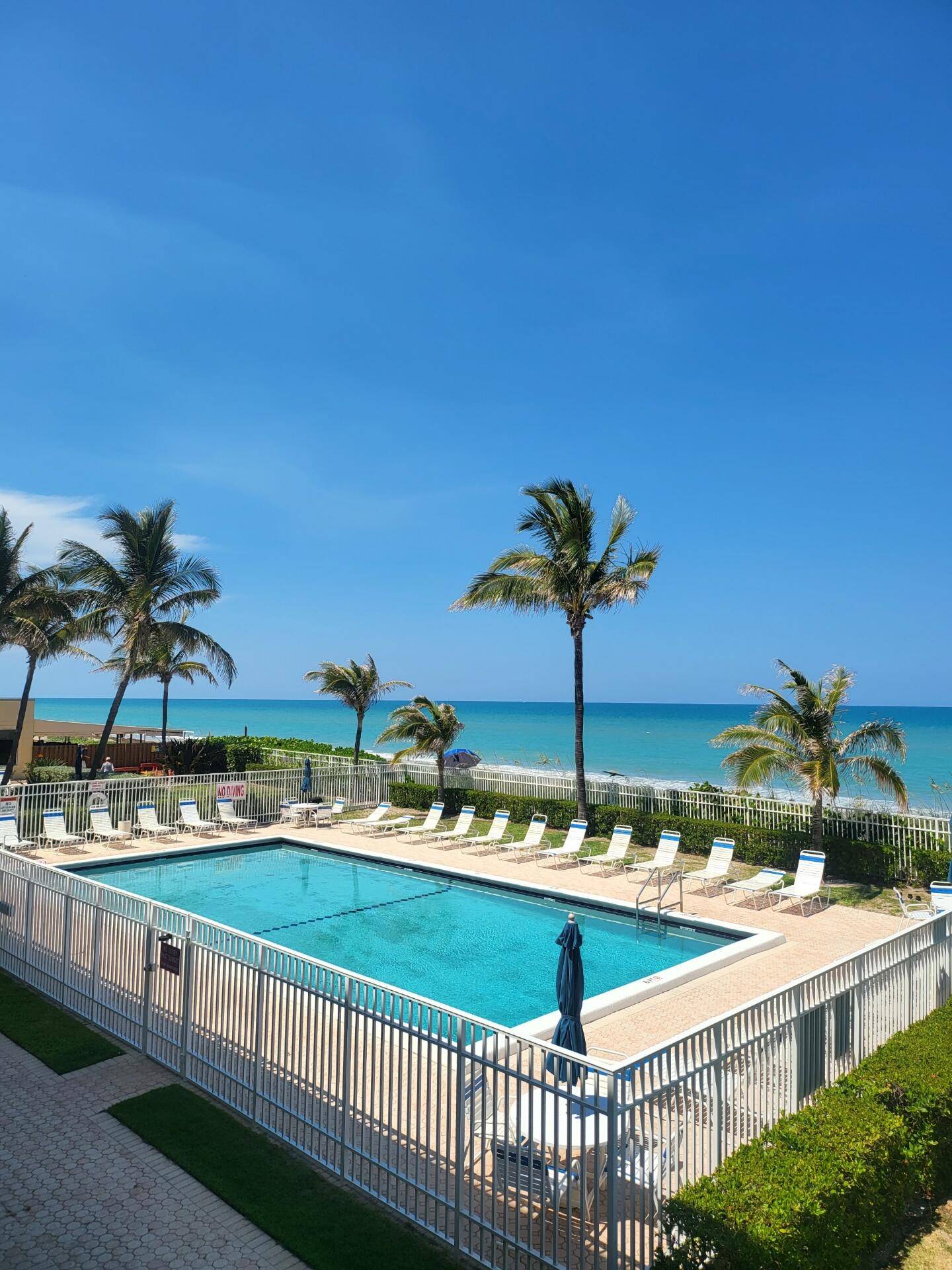 Oceanfront Paradise Turnkey 1 1 Condo !