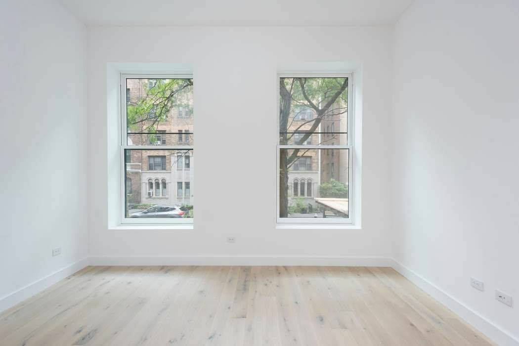 SHOWING DAILY BY APPOINTMENT VIRTUALLY OR IN PERSON.