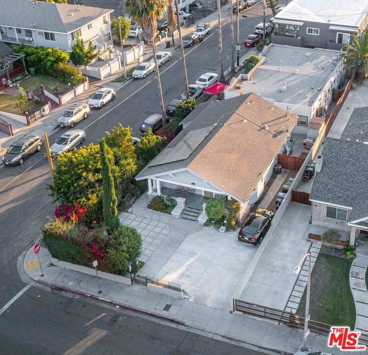 503  N Kingsley Dr LA
