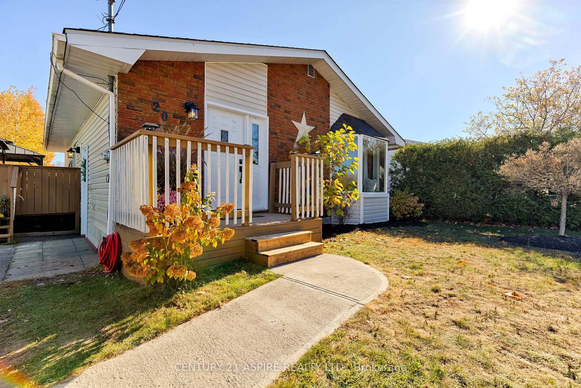 Welcome to 20 John Street a rare find right in town with a private outdoor oasis !