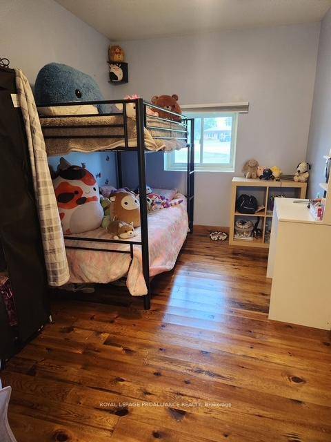 Charming Bungalow with in law suite amp ; backyard Oasis Steps from the Millennium Trail !