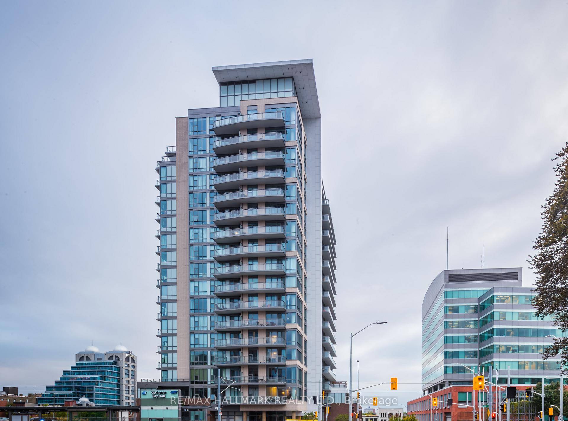 MODERN PENTHOUSE LIVING ON THE HEART OF DOWNTOWN KITCHENER !