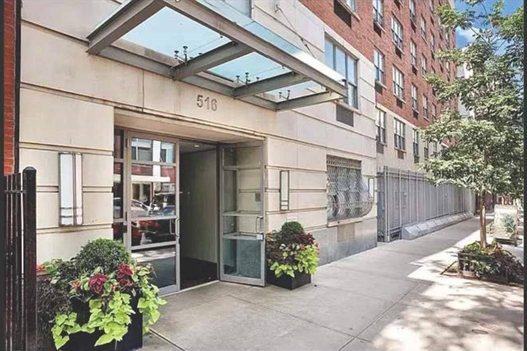 Move right into this modern, thoughtfully designed home that checks all the boxes for ideal New York City living.
