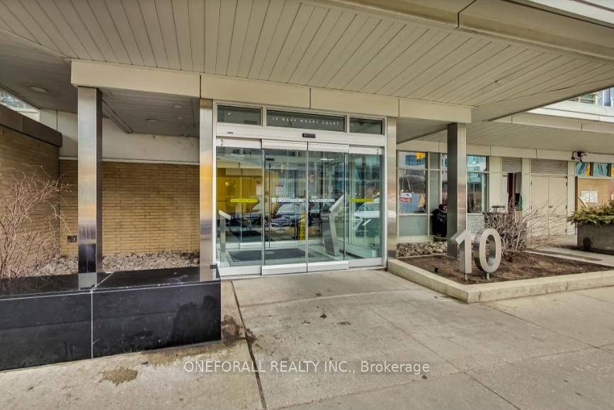 Prime Toronto Waterfront Location !