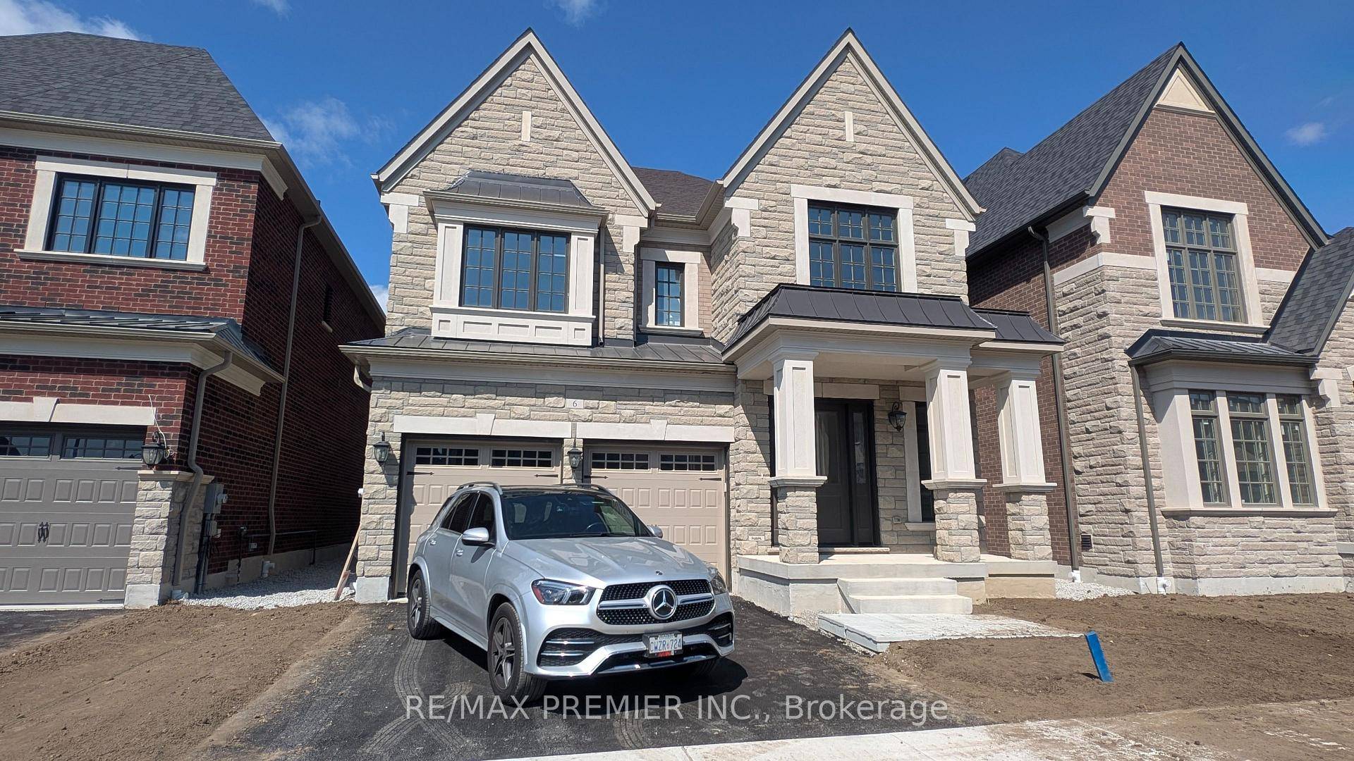 King's Calling. An Exclusive Collection of 89 refined luxury homes on premium Lots.