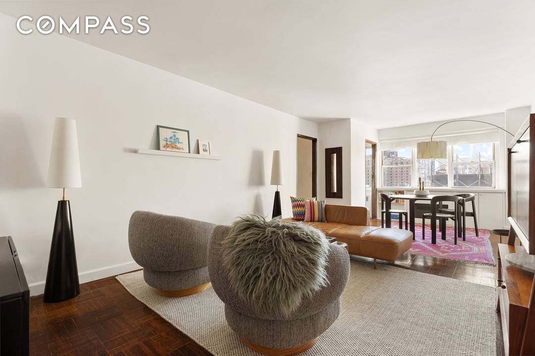 A rare opportunity to enjoy light, views, and space in one of downtown Manhattan s most coveted addresses.