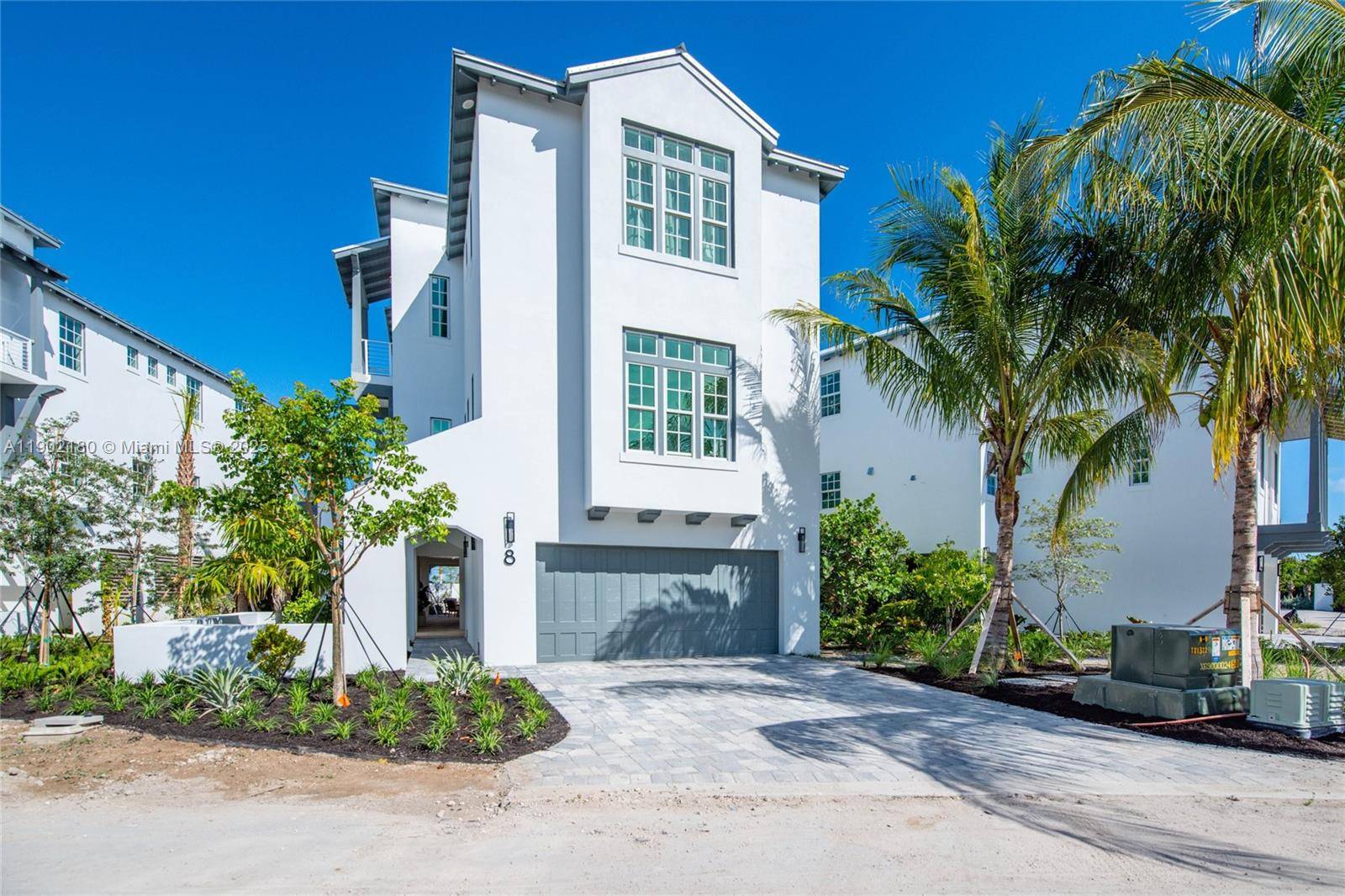 SeaGlass Cove is an exclusive gated community nestled in the heart of the Florida Keys.