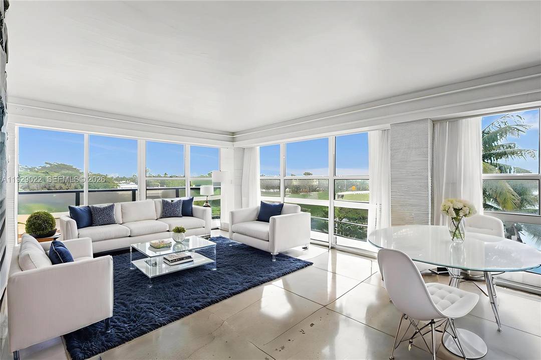 Welcome to Charter Club Edgewater's iconic bayfront address, reimagined for modern living.