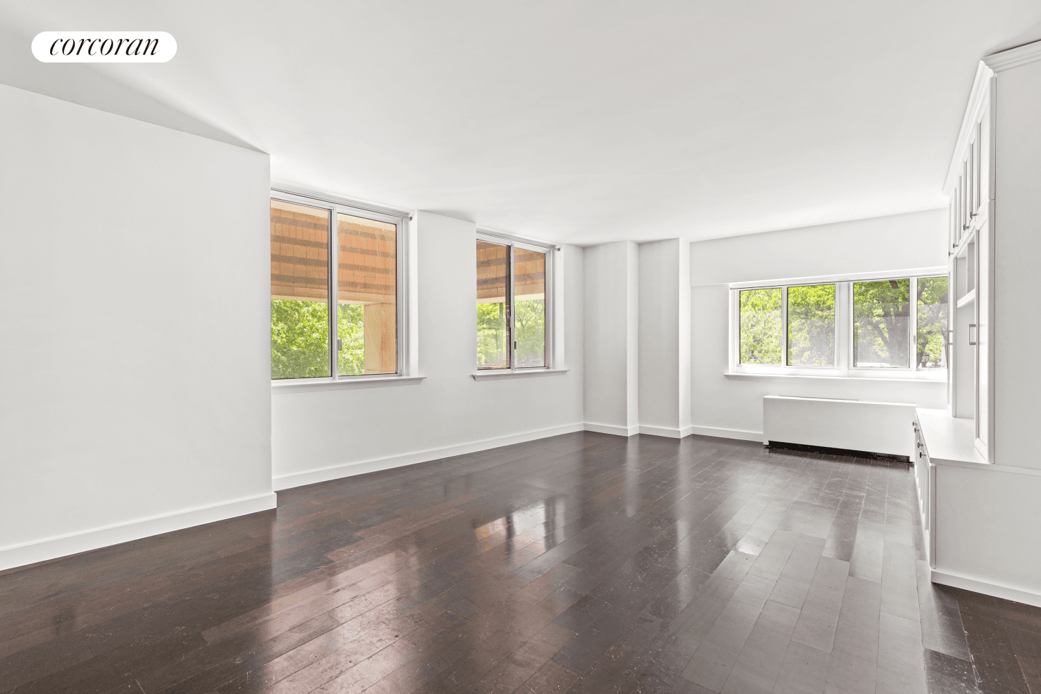 NEW PRICE 7700 Welcome to 333 Rector Place 204, a 2 bed 2 bath gem tucked away in the heart of Battery Park City.