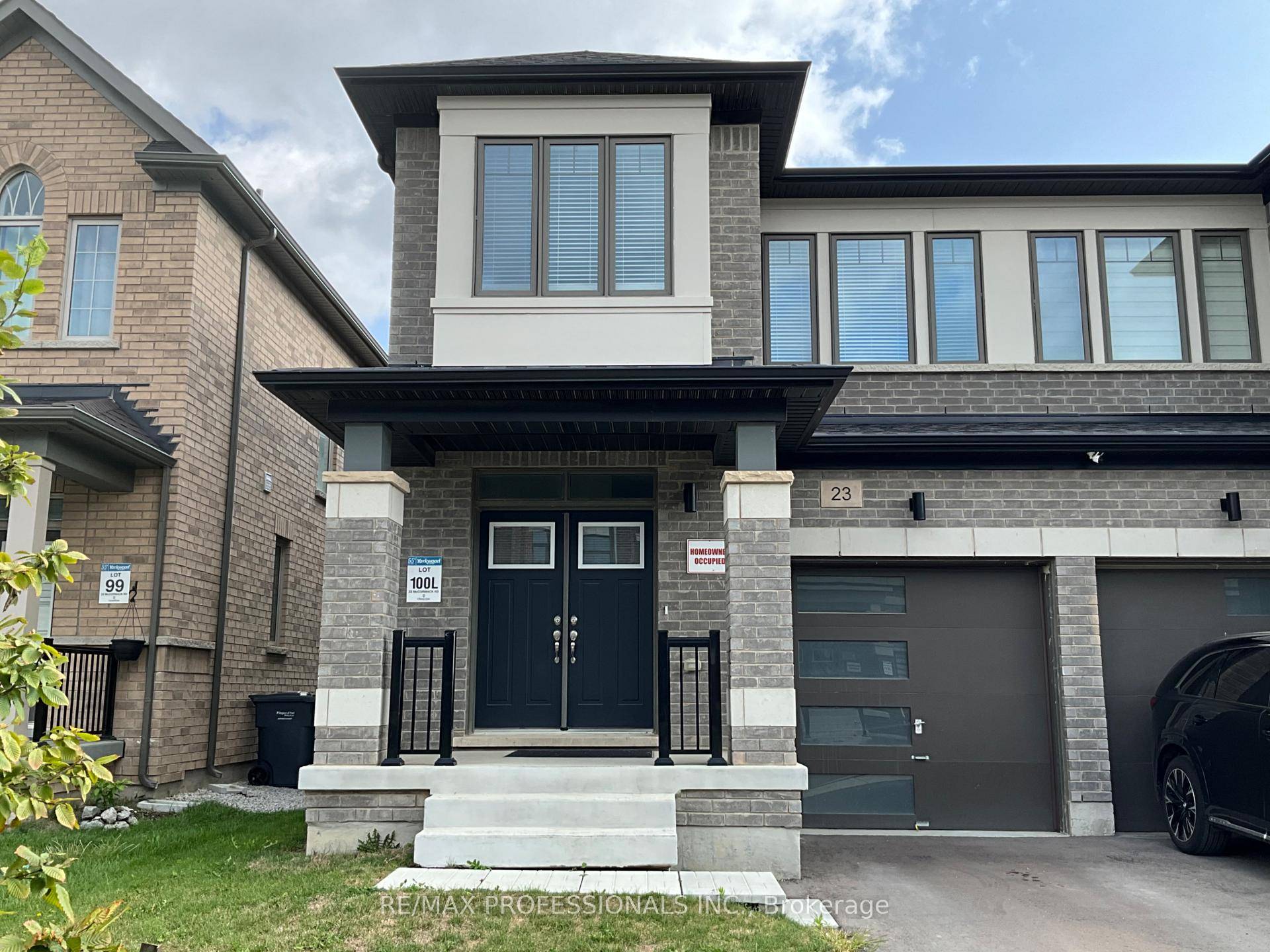 Stunning Luxurious Semi Detached 2 Storey Home with a View !