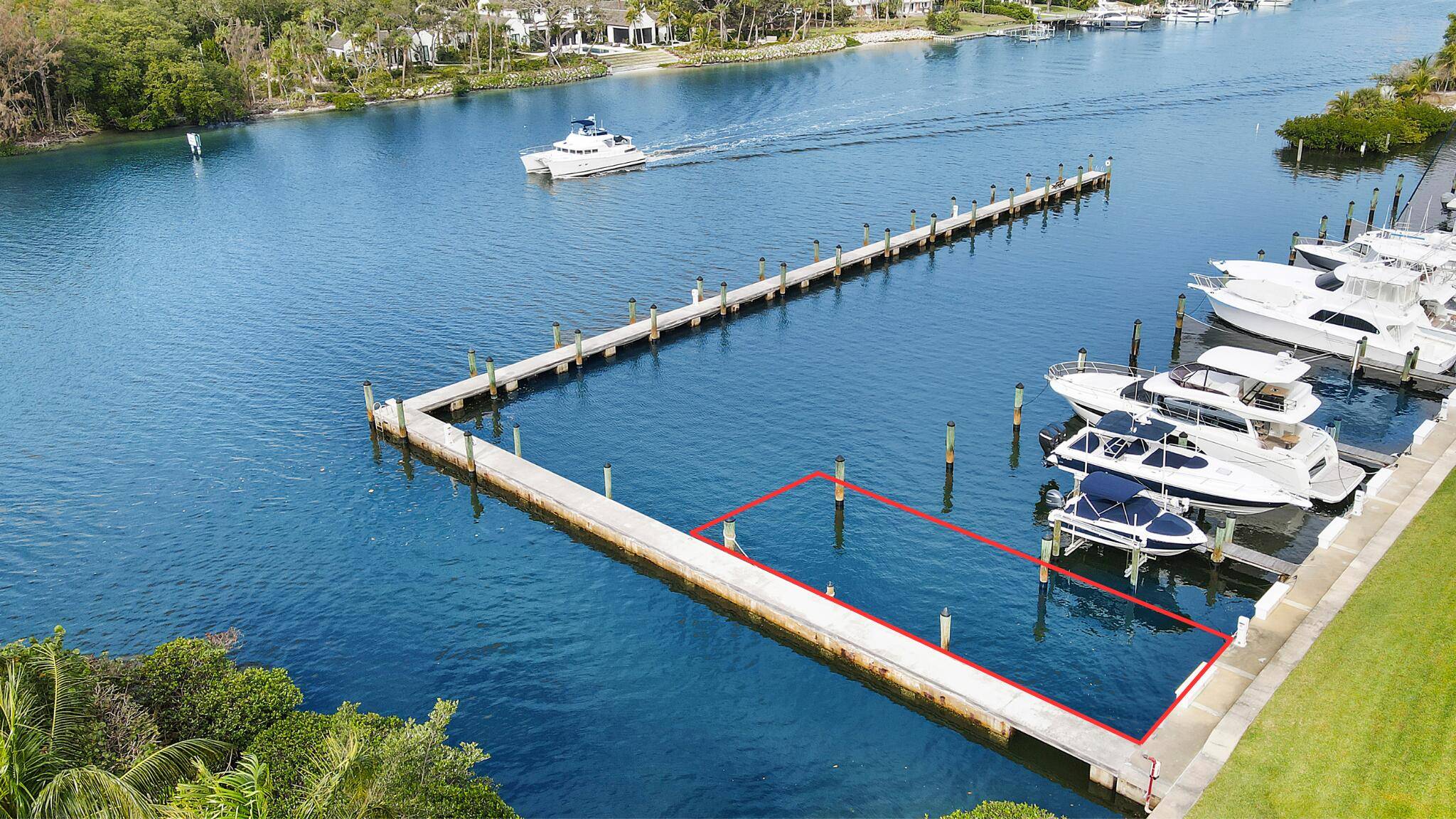 AVAILABLE FOR NON RESIDENTS TO PURCHASE Rarely available 65FT Private Dock in Oak Harbour that will allow up to a 70FT boat Buyer to receive approval from Association.