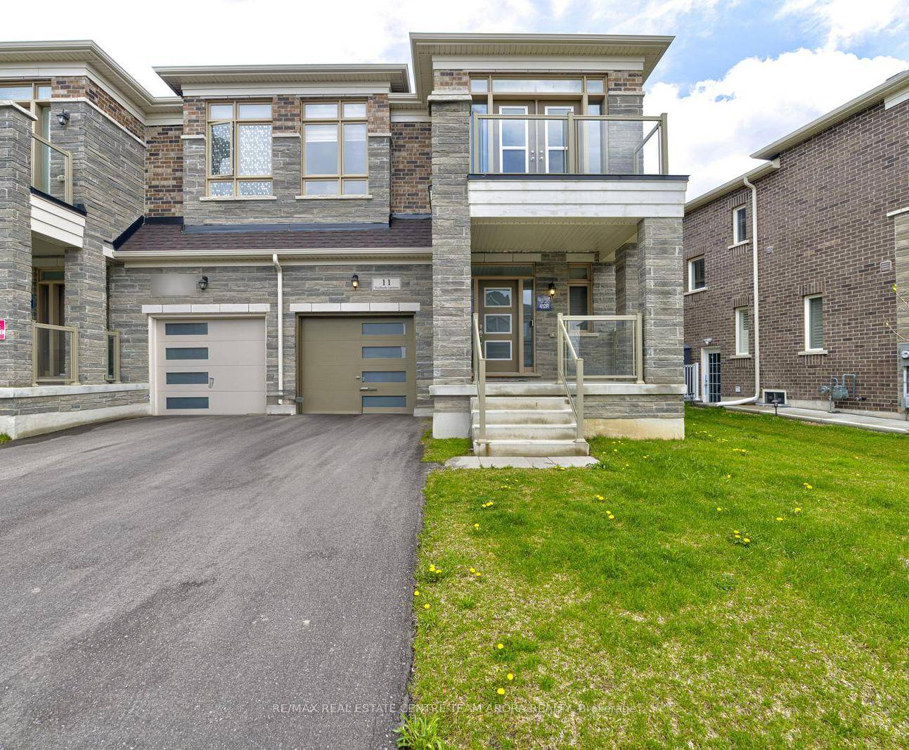 Experience the perfect blend of sophistication and modern comfort at 11 Trailbank Garden.