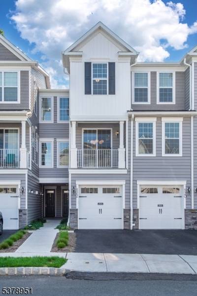 Stunning young townhome located in the sought after Hilltop at Cedar Grove.