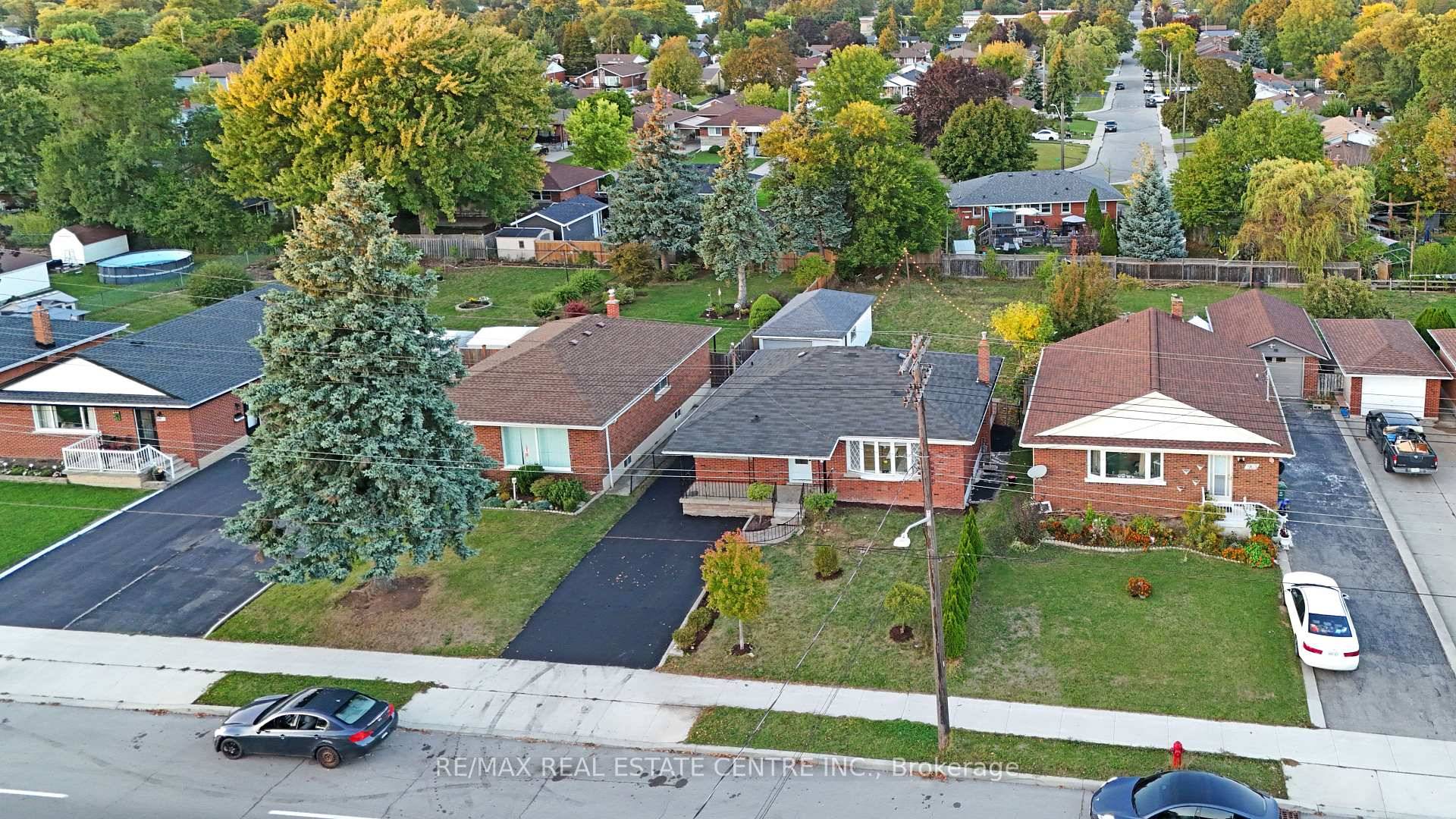 Welcome to 959 Mohawk Road, a newly renovated masterpiece located in one of Hamilton's most desirable communities.