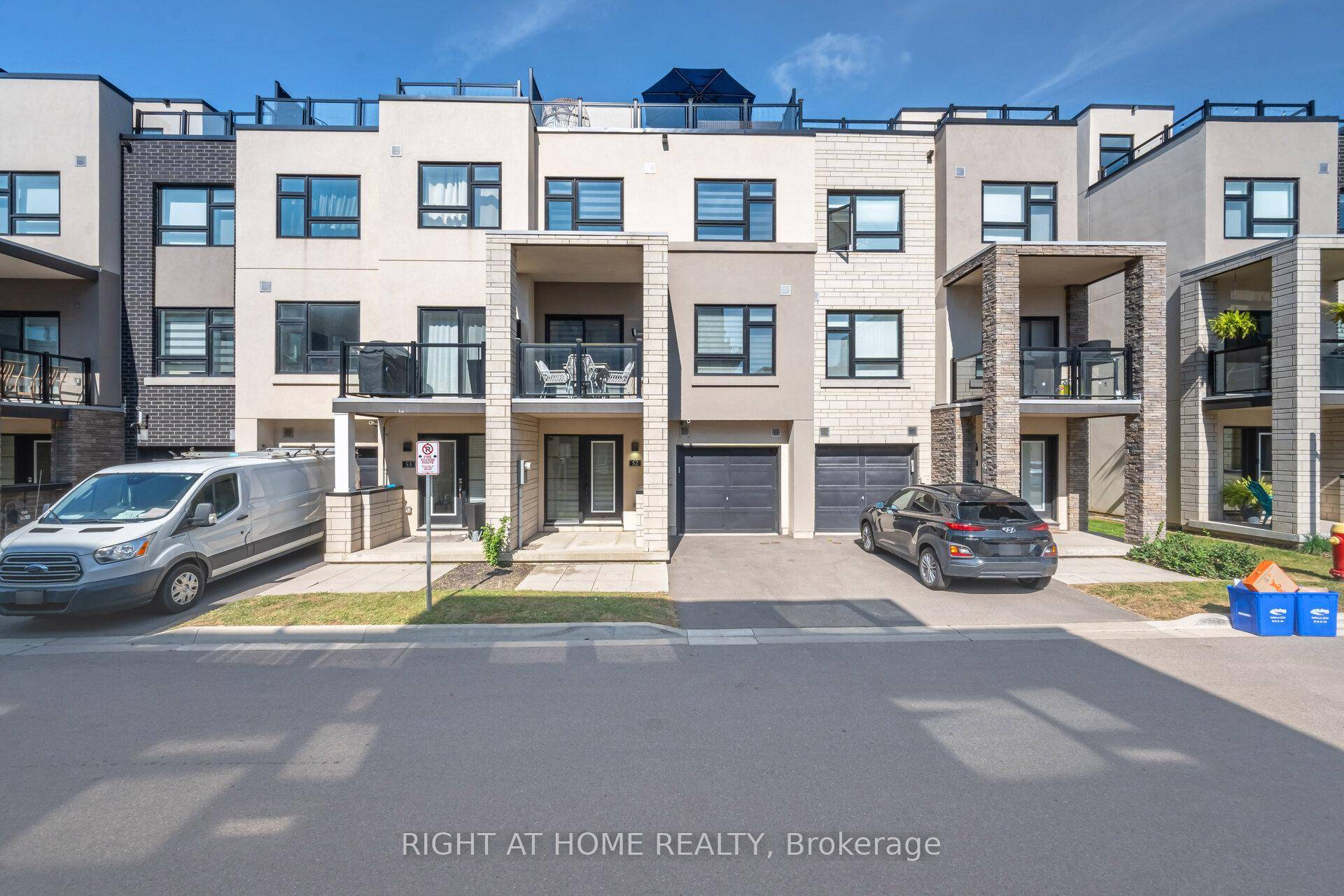 View Tour Welcome to Station West a modern 3 storey townhome, perfectly located just minutes from the lake, parks, schools, and Aldershot GO Station.
