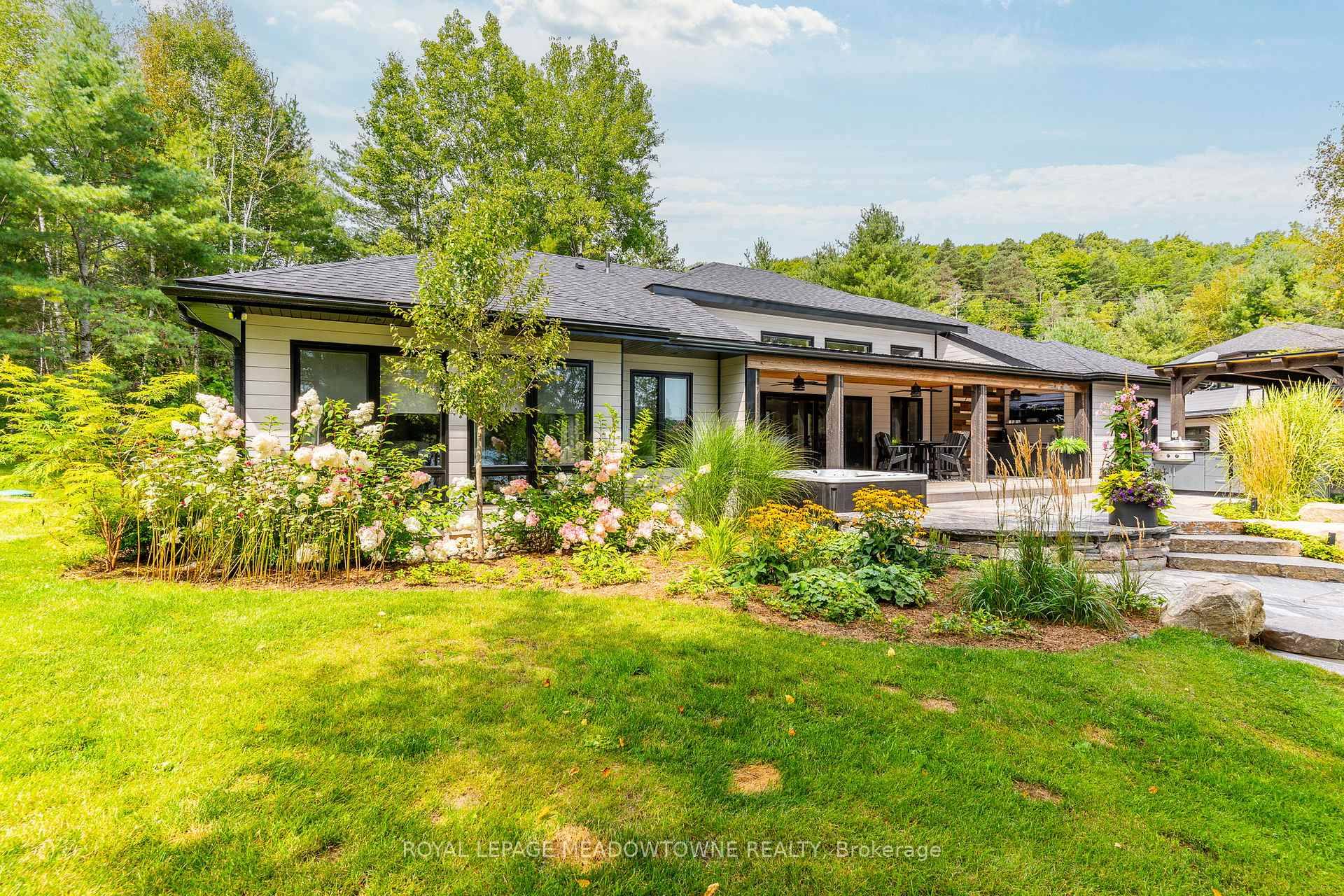 Stunning Custom Waterfront Home at 15076 Highway 118, Haliburton.