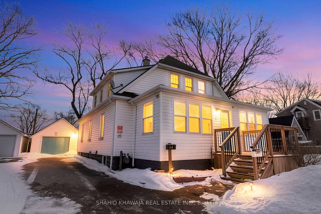 View Virtual Tour This beautiful extensively updated duplex delivers standout curb appeal, timeless finishes, and functional living space, situated on a massive 75 x 100 ft lot with a detached ...