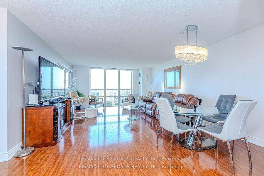 WOW ! ! LOWEST PRICED UNIT BEST BUY SHOWS PRIDE OF OWNERSHIP MOVE IN CONDITION EXCELLENT FLOOR PLAN WITH UNOBSTRUCTED GOLF COURSE AND MORNING SUN VIEW HIGH DEMAND PRESTIGE BUILDINGS ...