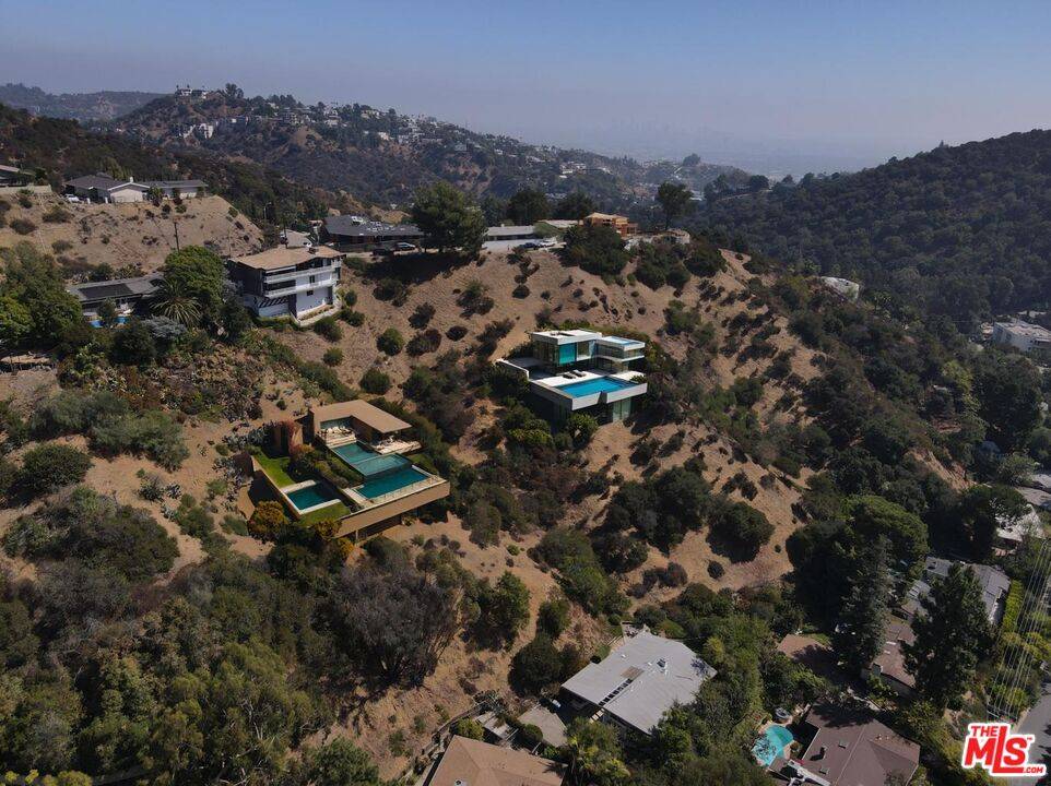 0   Allenwood Hollywood Hills East La