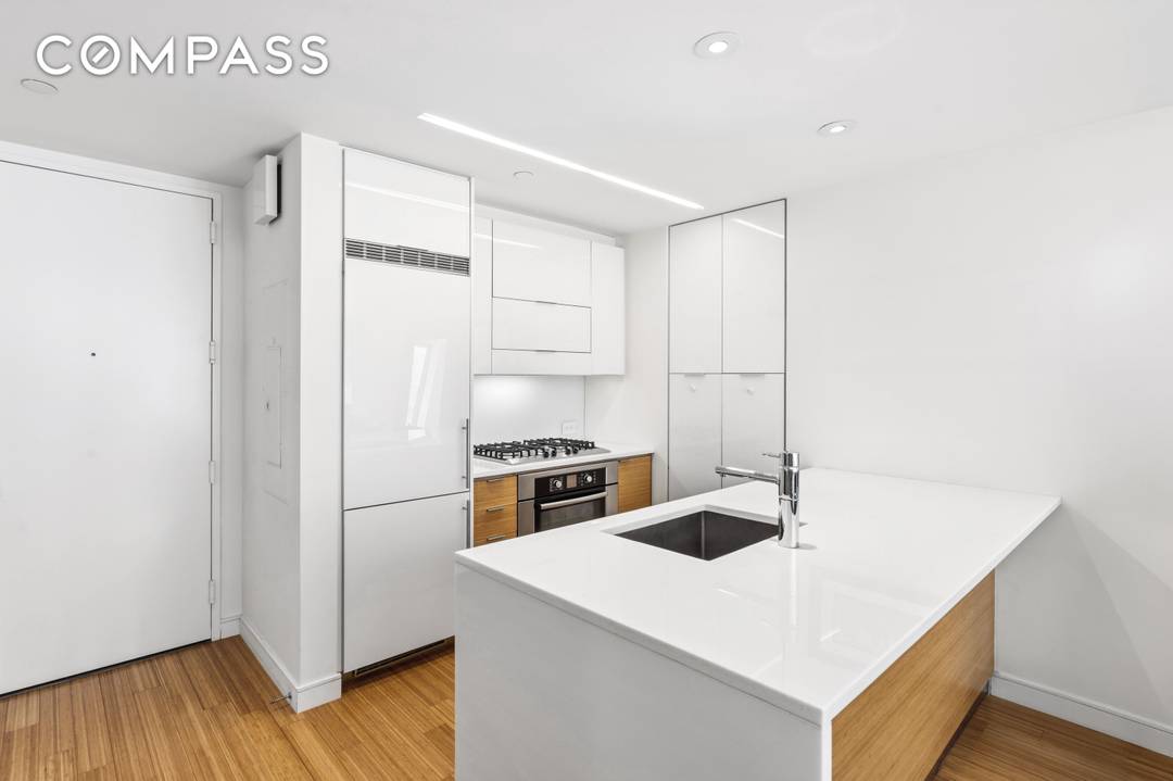 Experience elevated city living in this well appointed turnkey one bedroom residence, where thoughtful design and everyday comfort come together seamlessly.