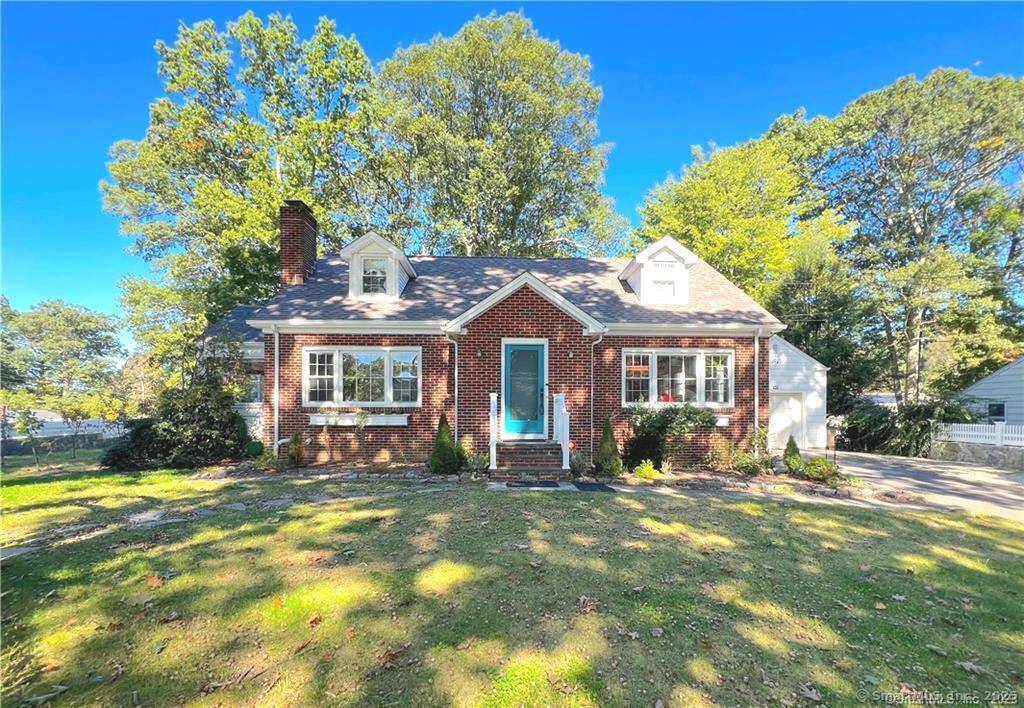 Come see this beautifully renovated home in desirable Newfield unpack and enjoy this immaculate cheerful space !