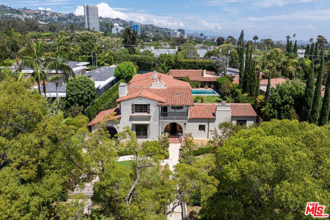 706 N Maple Dr 5BR Beverly Hills Post Office | B.H.P.O. La