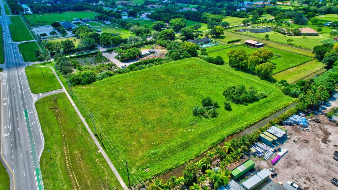 3. 63 acres of prime commercial land available for sale, located in what is undoubtedly one of the best locations in Delray Beach, right on 441.