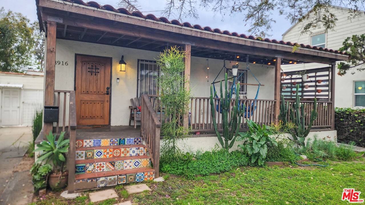 8916   Cadillac Ave LA