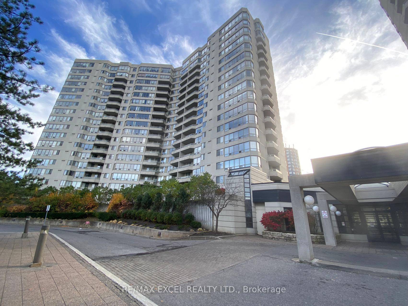 Location ! Location ! Optima On The Park Built By Menkes.