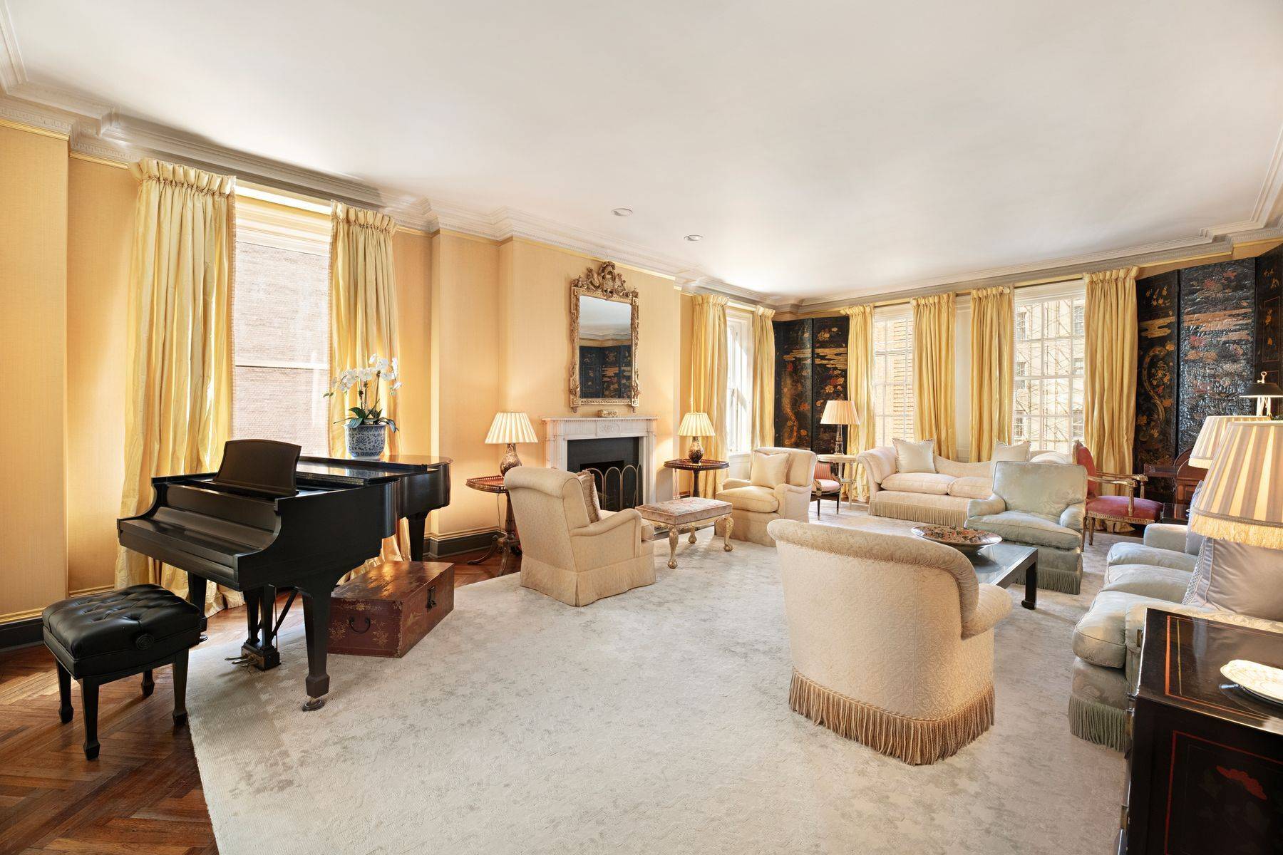 This large, magnificently proportioned, 14 into 10 room apartment encompasses the entire 9th floor of 635 Park Avenue, a building designed in 1912 by the renowned architect J.