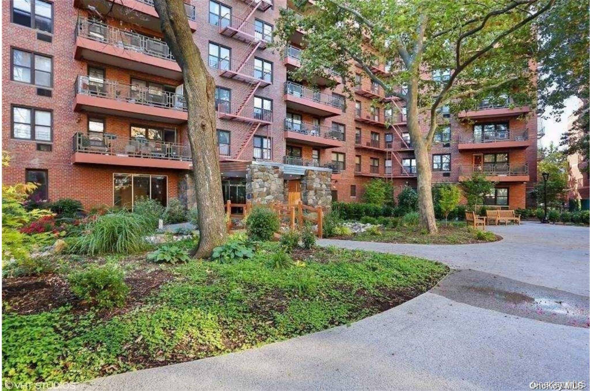 Bright, airy, and spacious 1 bedroom unit, but can be used as 2 bedrooms.