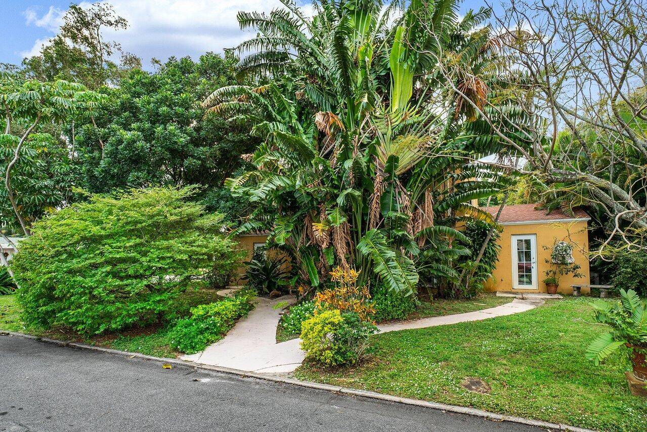 Incredible opportunity to customize and extend the foot print of this historic home on an over sized lot coving just over 14, 000sq ft in the Vedado Historic District of ...