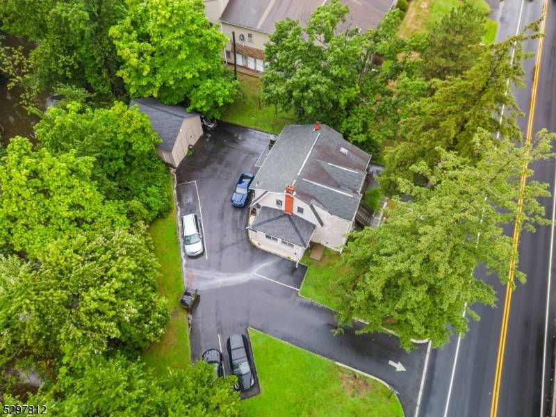 This newly renovated property, set in a lively mixed use commercial and residential area, is an exceptional opportunity for any business to thrive.