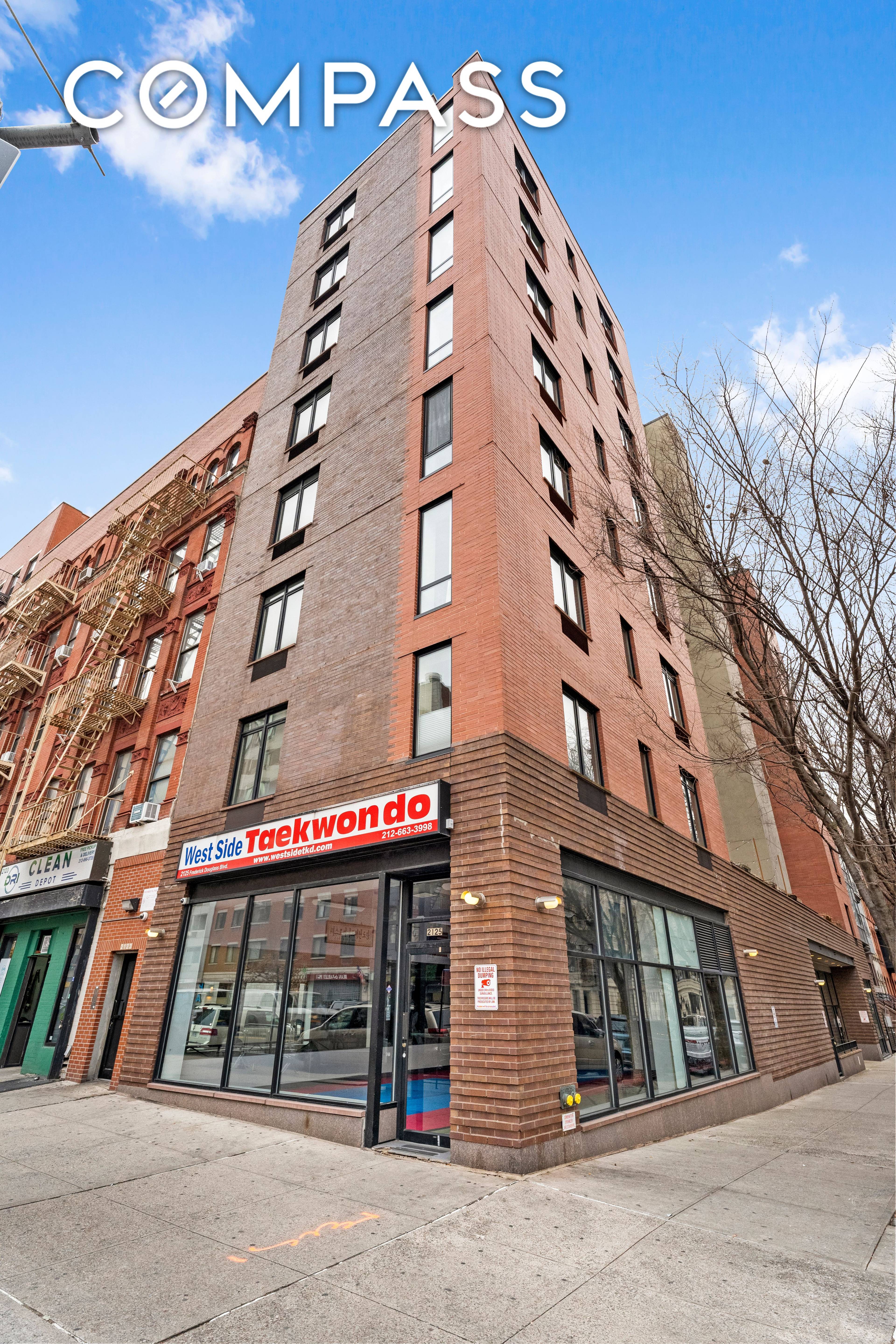 Invest in a prime piece of Harlem real estate with this 1, 540 SF retail condo located on the ground floor of the luxurious Harlem Horizon residential condominium building.