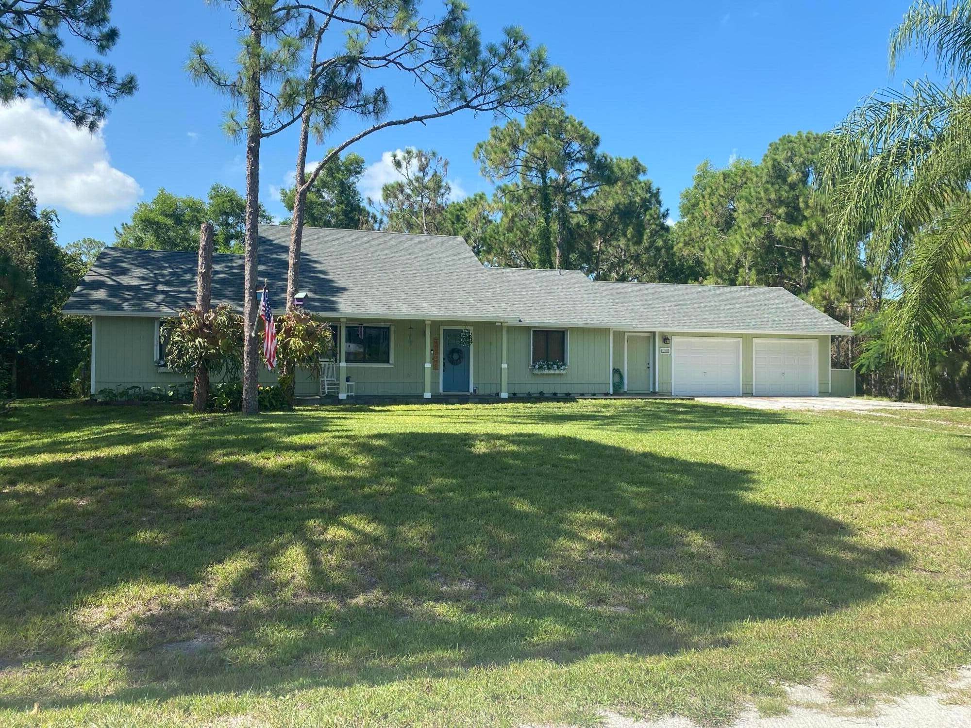 Home Sweet Home ! Welcome to this much loved and well maintained 4 bedroom 2.
