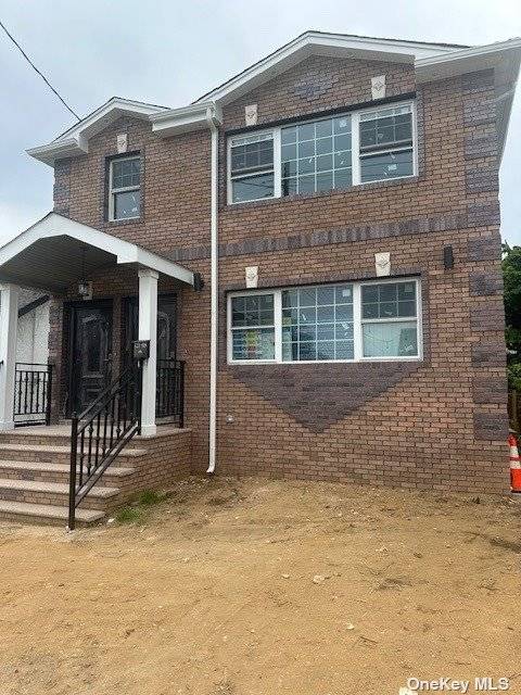NEWLY BUILT 2 FAMILY HOME, FINISHED BASEMENT