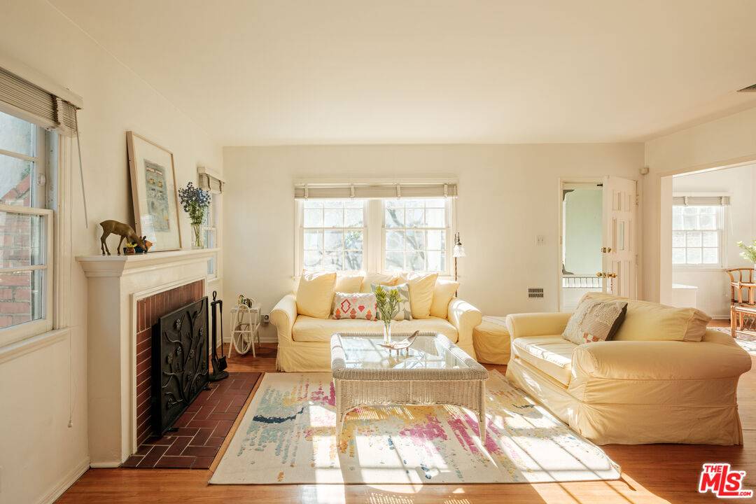 1030 N La Jolla Ave 3BR Hollywood Hills East La