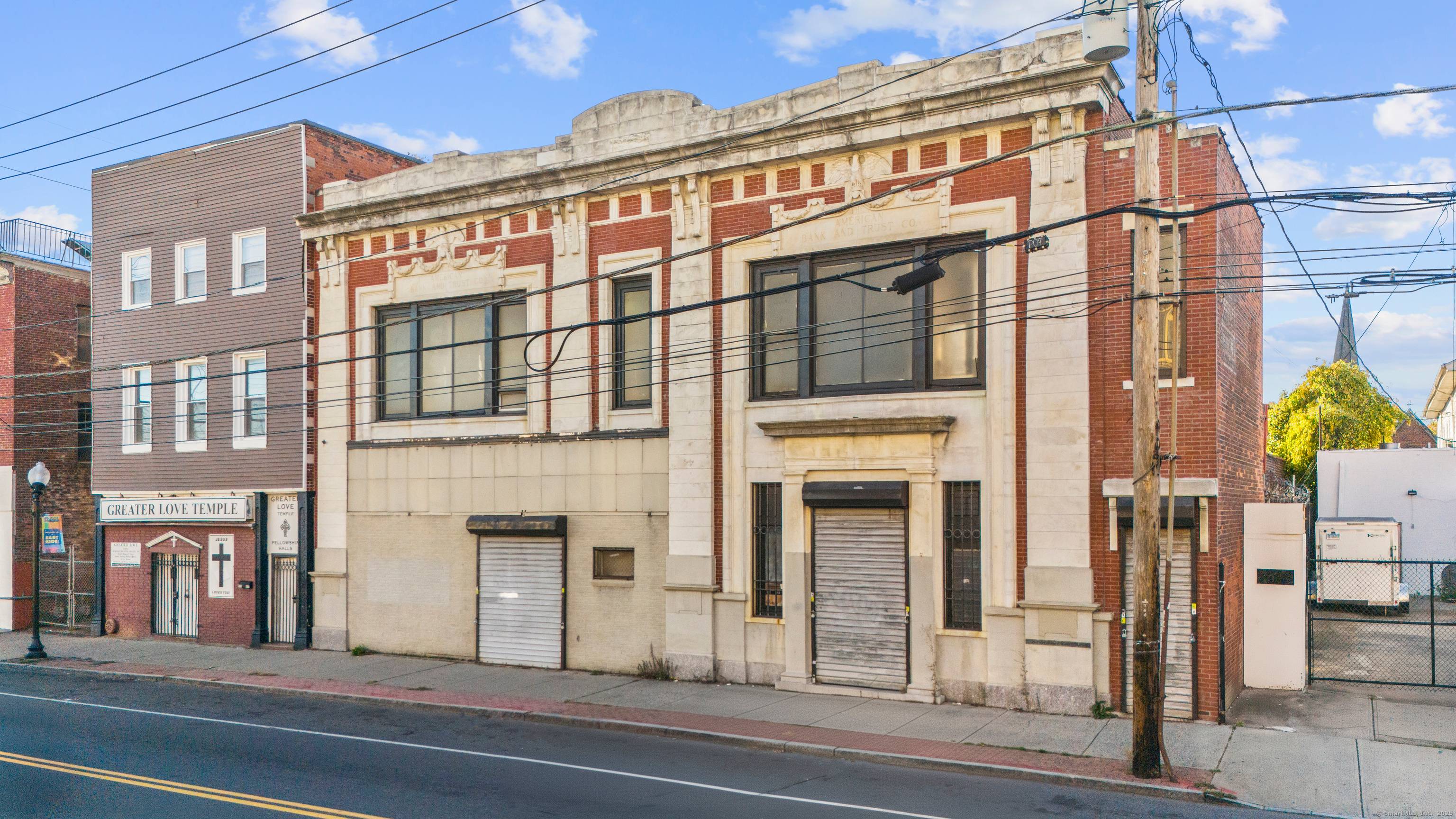 859 East Main Street presents a premier opportunity for commercial redevelopment within a distinguished historic district.