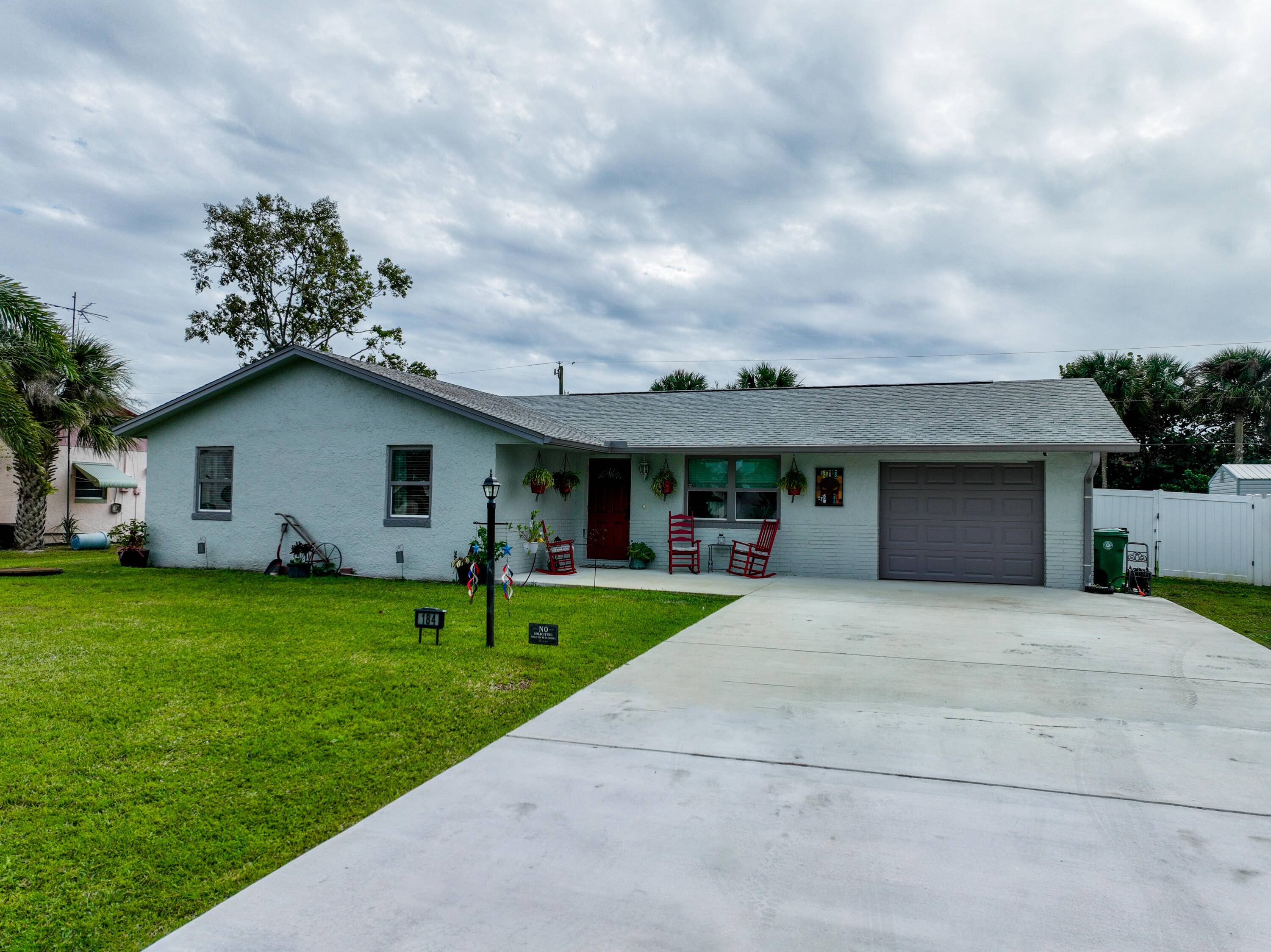 Beautiful Home with RV Parking !