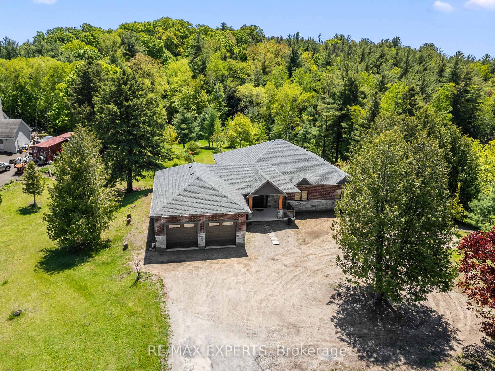 Welcome to this beautiful brand new custom built bungalow offering 3 bedrooms, 3 bathrooms, and over 3, 600 sq ft of finished living space.