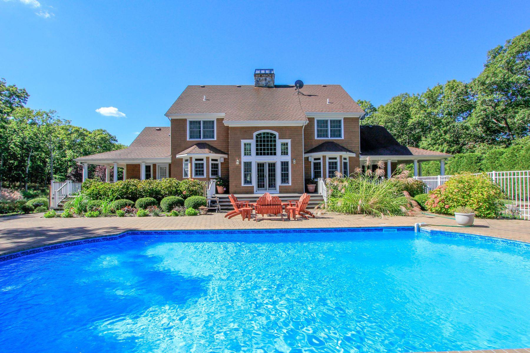 Southampton Retreat on Endless Acres