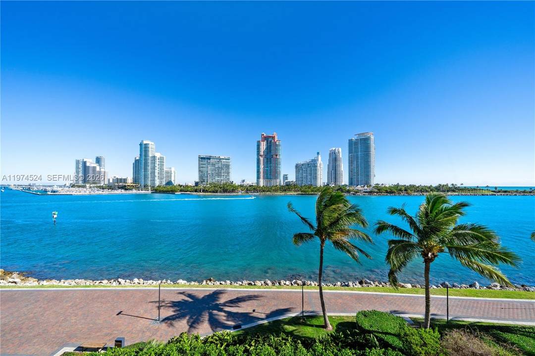 A RARE FIND ON THE ULTRA EXCLUSIVE FISHER ISLAND.