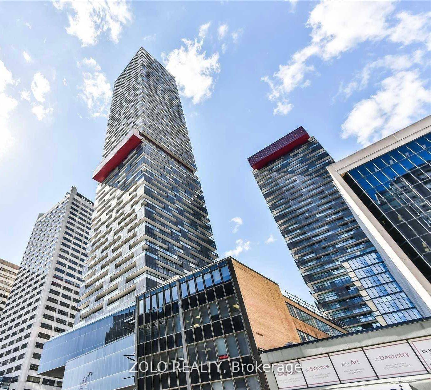 Welcome to this cozy condo located in the vibrant city of Toronto, situated in a prime location mid town Yonge amp ; Eglinton.