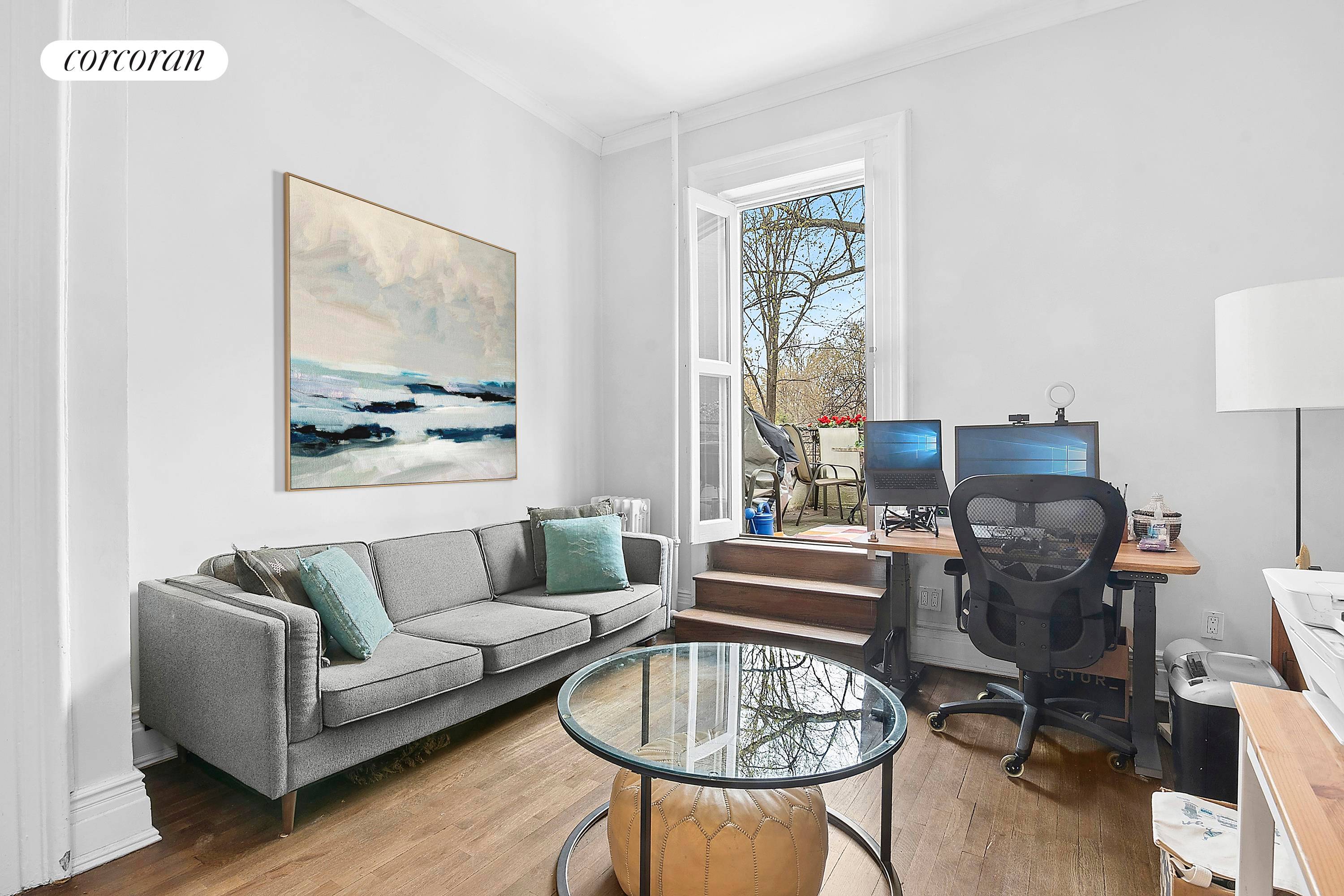Renovated amp ; Cozy Parlor 1BR with Private Deck DOGS WELCOME New to Market !
