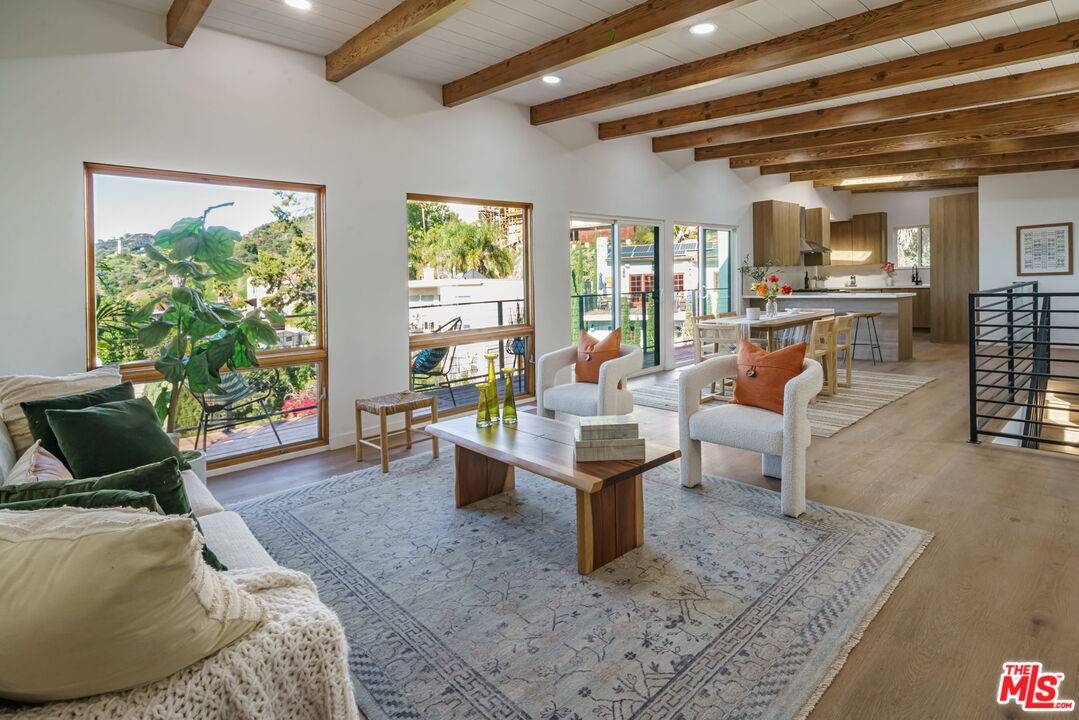 6374   Macal Pl 2BR Hollywood Hills East La