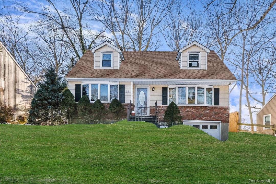 Welcome to 21 Valleywood Drive, Huntington Station a well maintained property offering comfort, space, and recent mechanical upgrades.
